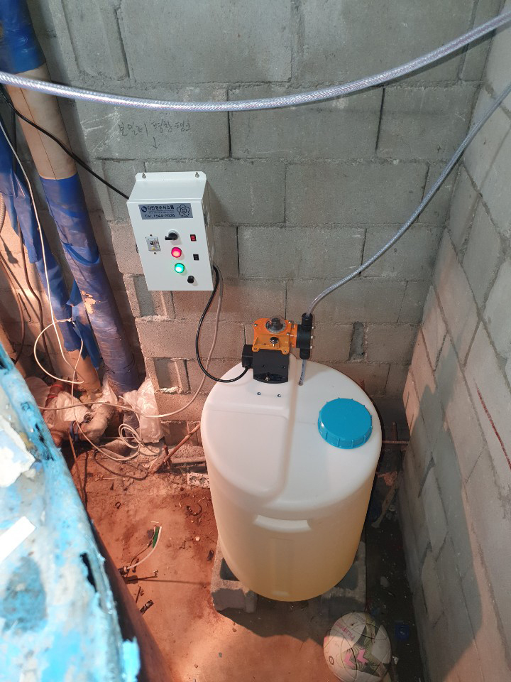 경기 용인 칼빈대학교 기숙사 자동염소투입기 설치사진