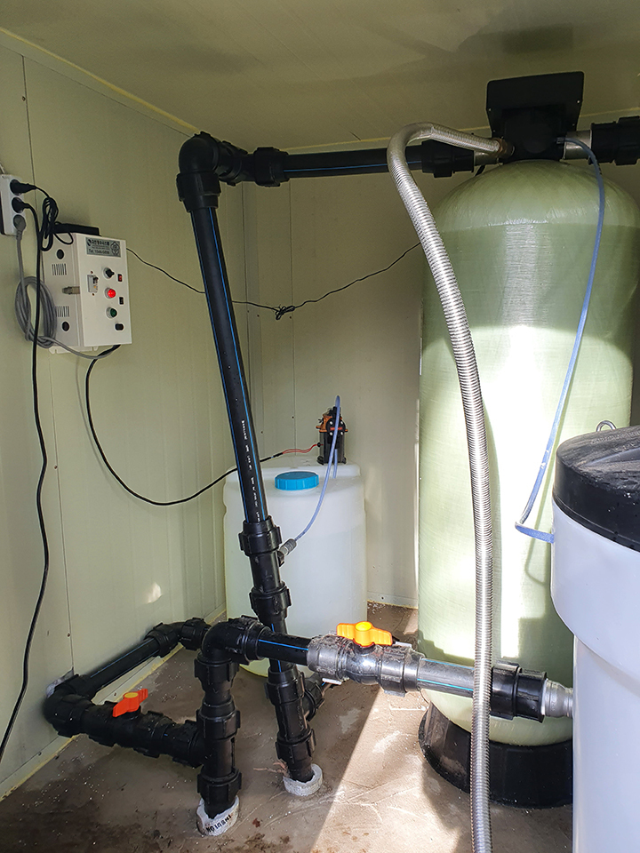 강원 양양 ㅇㅇ부대 자동염소투입기 설치사진